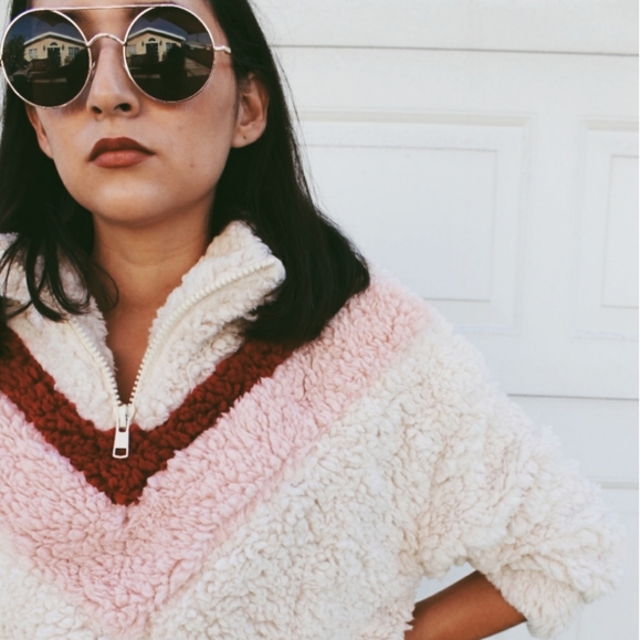 🚨//Fall Essentials// Fluffy Pullover Sweater - Picture 7 of 7